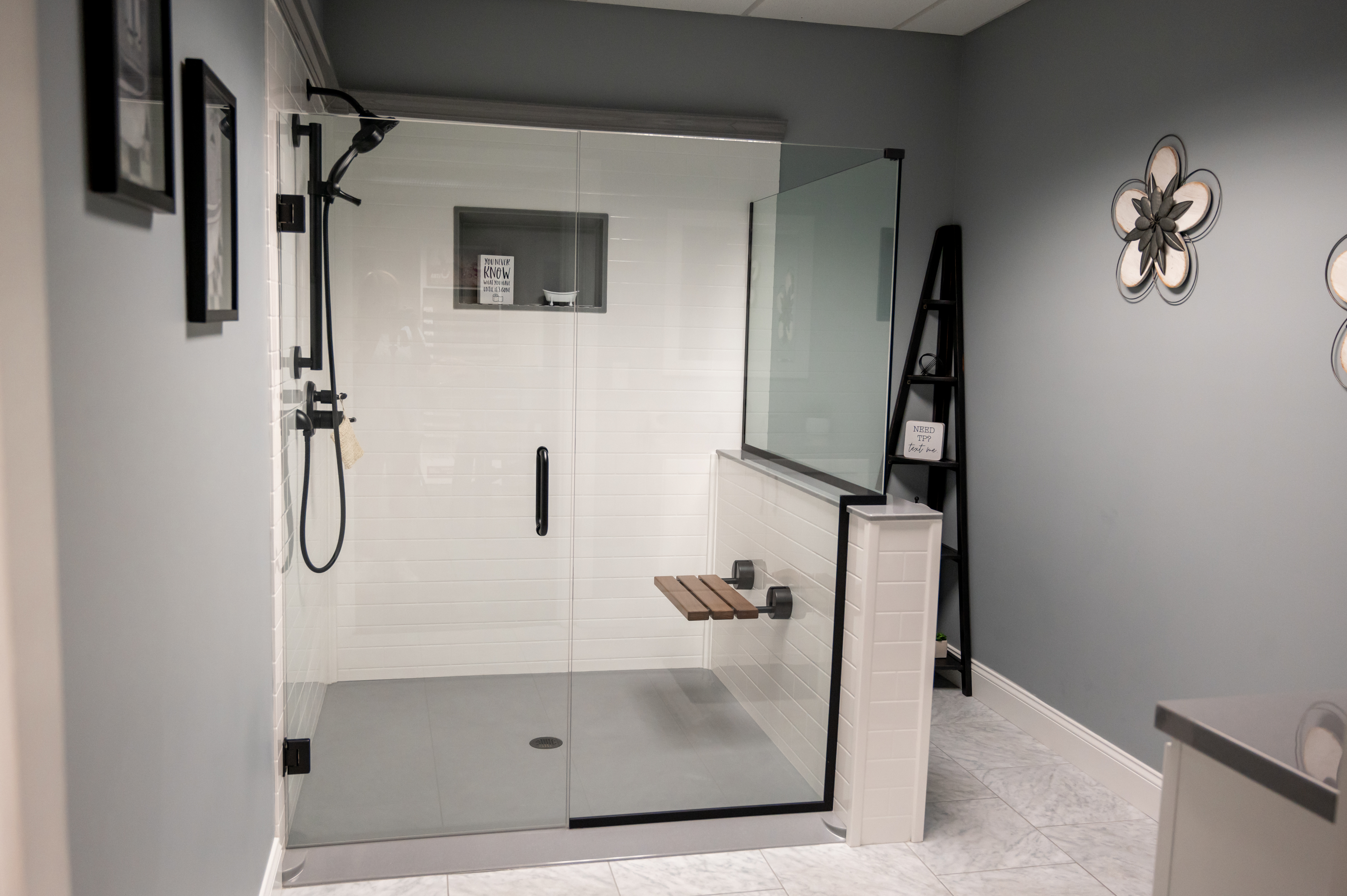 5 Reasons to Choose Solid Surface Showers for Your Bathroom